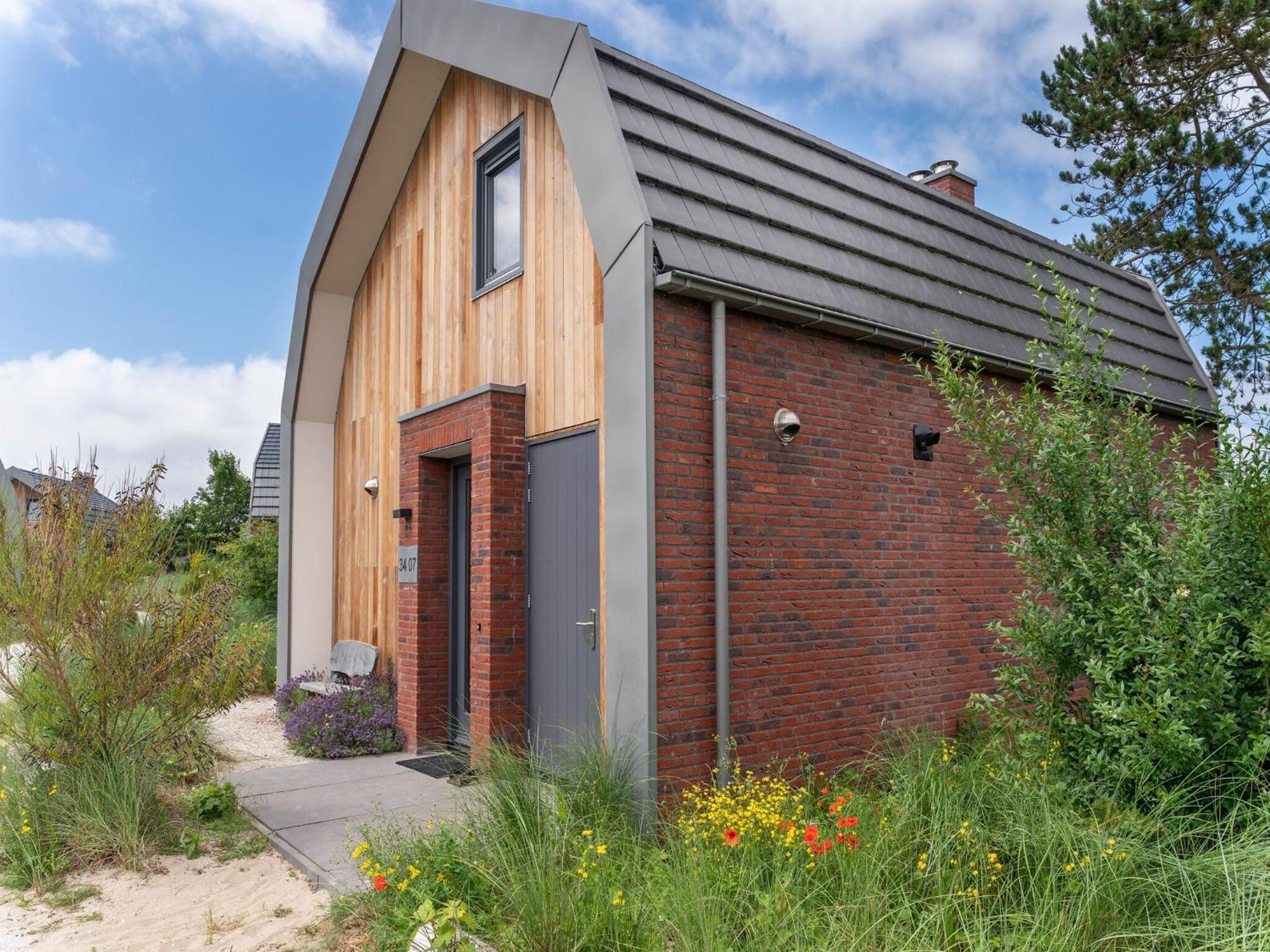 Beautiful Villa With Sauna Near The Sea エグモント・アーン・デン・フフ エクステリア 写真